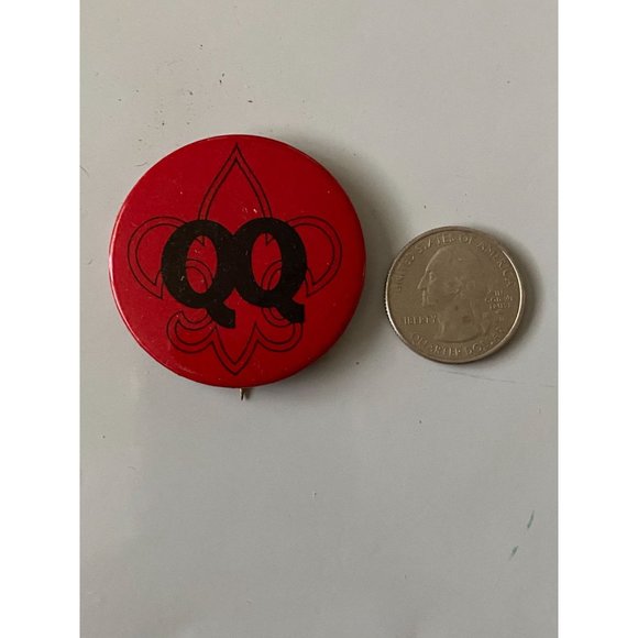 Vintage Boy Scout ''QQ'' Scouts Red Pinback Button Badge - Picture 2 of 3